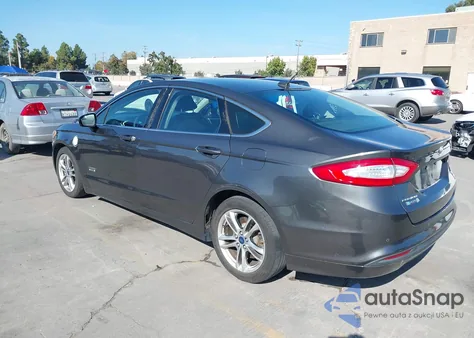 2015 Ford Fusion Energi Se Luxury z USA, uszkodzony, nr VIN 3FA6P0PU2FR305111